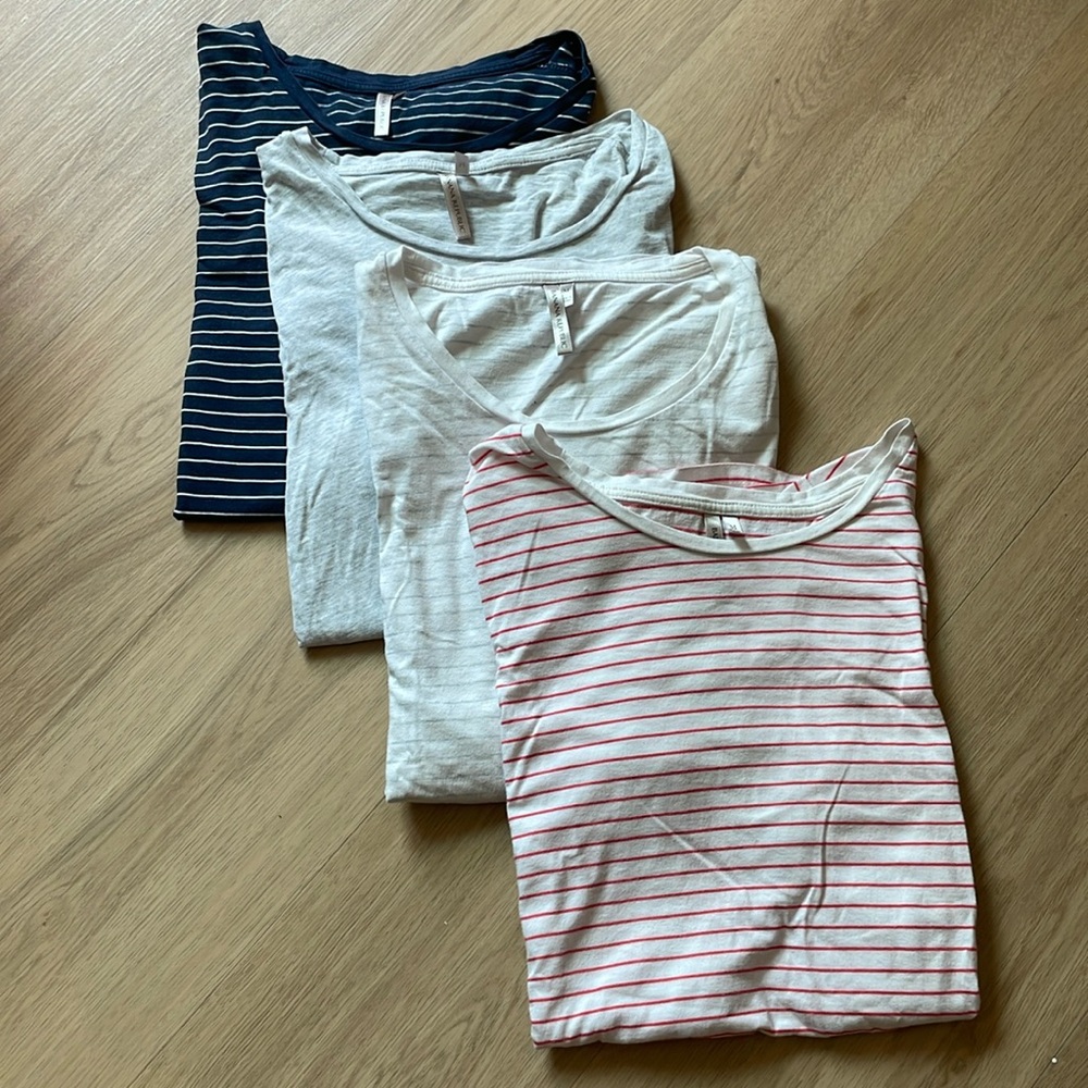 4 signature t banana republic tshirts 100%cotton